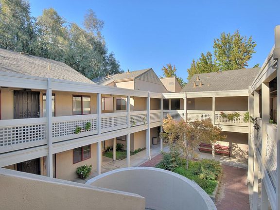 2nd image of 439 Alberto Way Unit A107