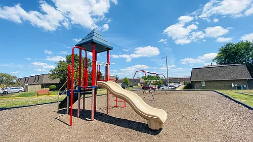 Worthington Commons-Worthington City School District Photo 1