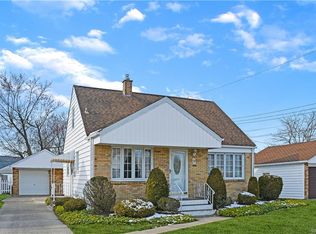 9 Ruth Dr, Cheektowaga, NY 14225