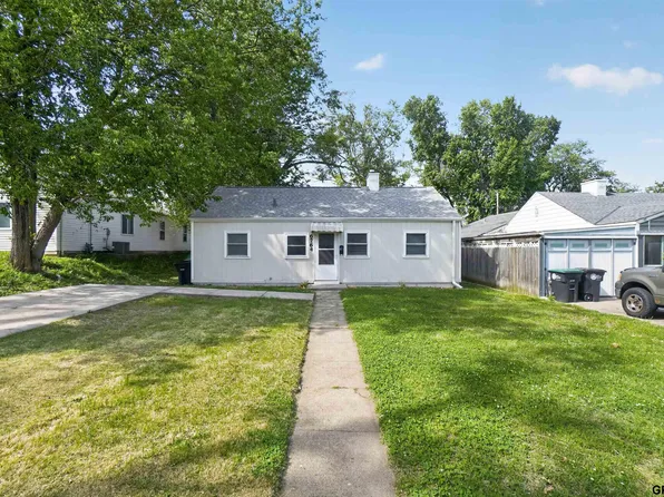 6764 Charles St, Omaha, NE 68132