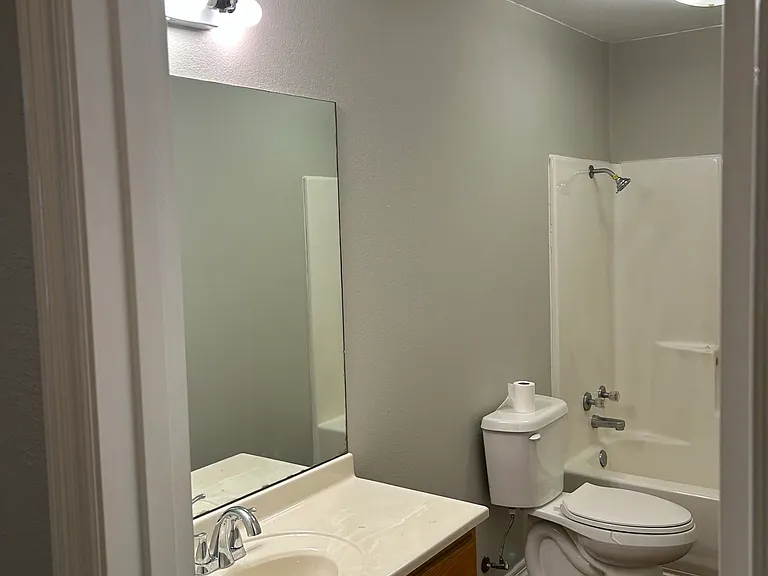 1215 Pine Hill Dr #1215 — Photo 5