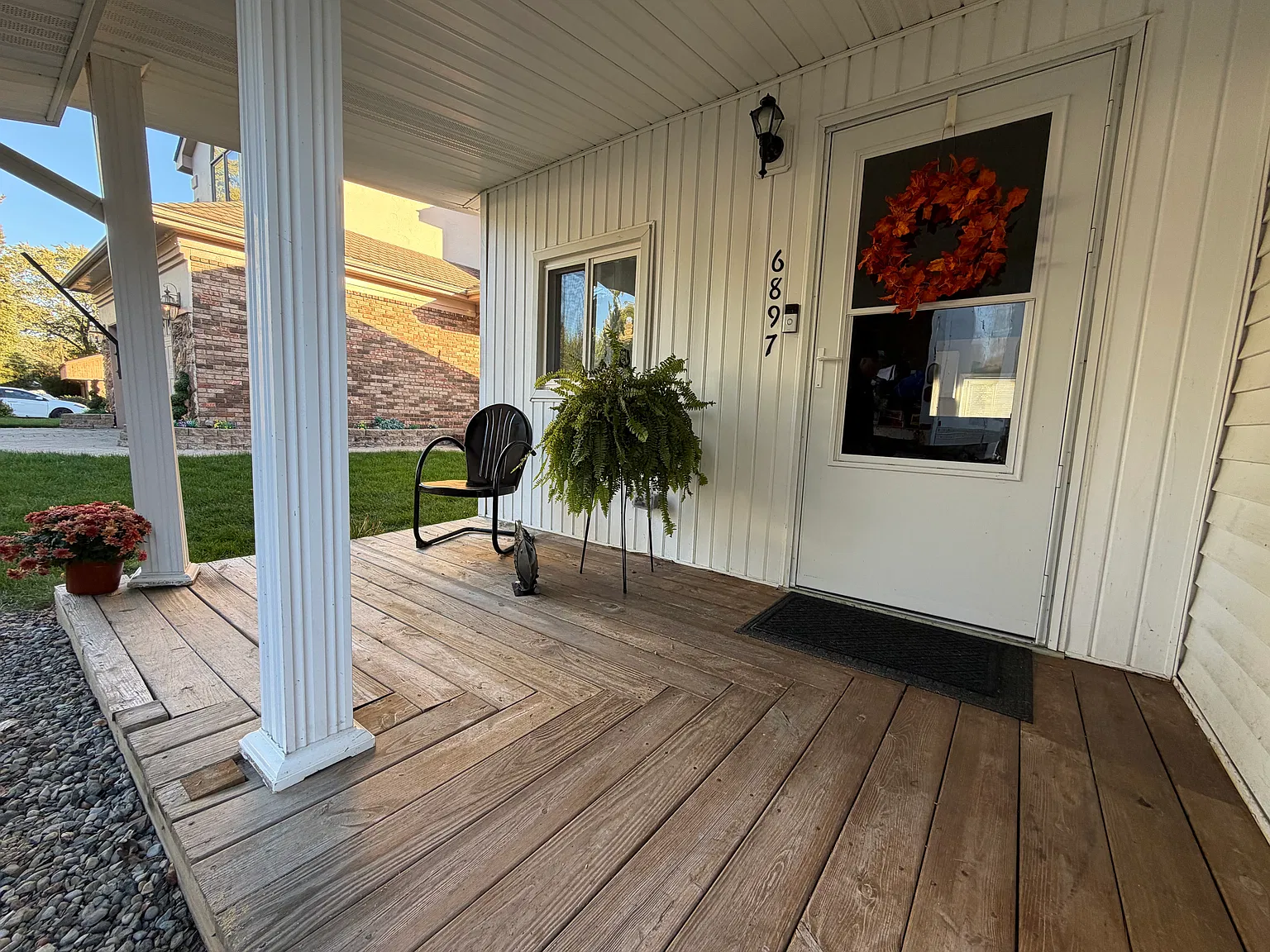 3 bed, 964 sqft, $2,100 — Photo 2