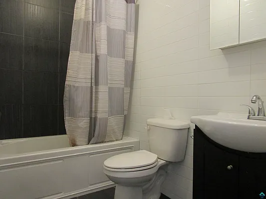 Rented by EXR | media 27