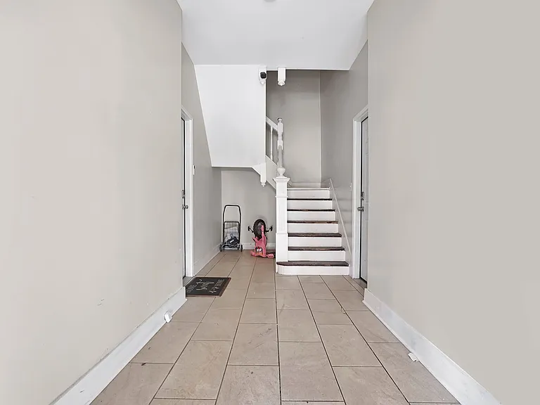 142-144 Seymour Ave — Photo 15