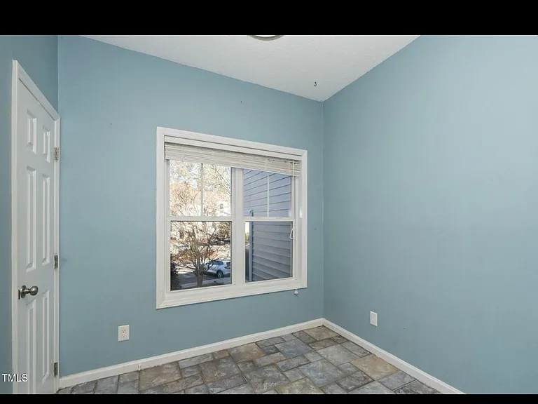 Winterpointe Ln — Photo 7
