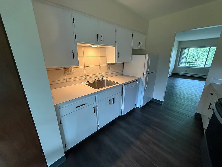 2915 1/2 Cottonwood Ave — Photo 14