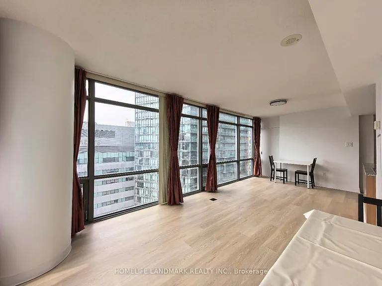 38 Grenville St #1403 — Photo 8