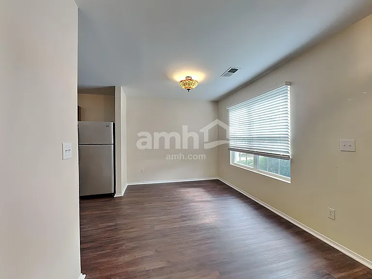 3906 Jack Pine Ct — Photo 5