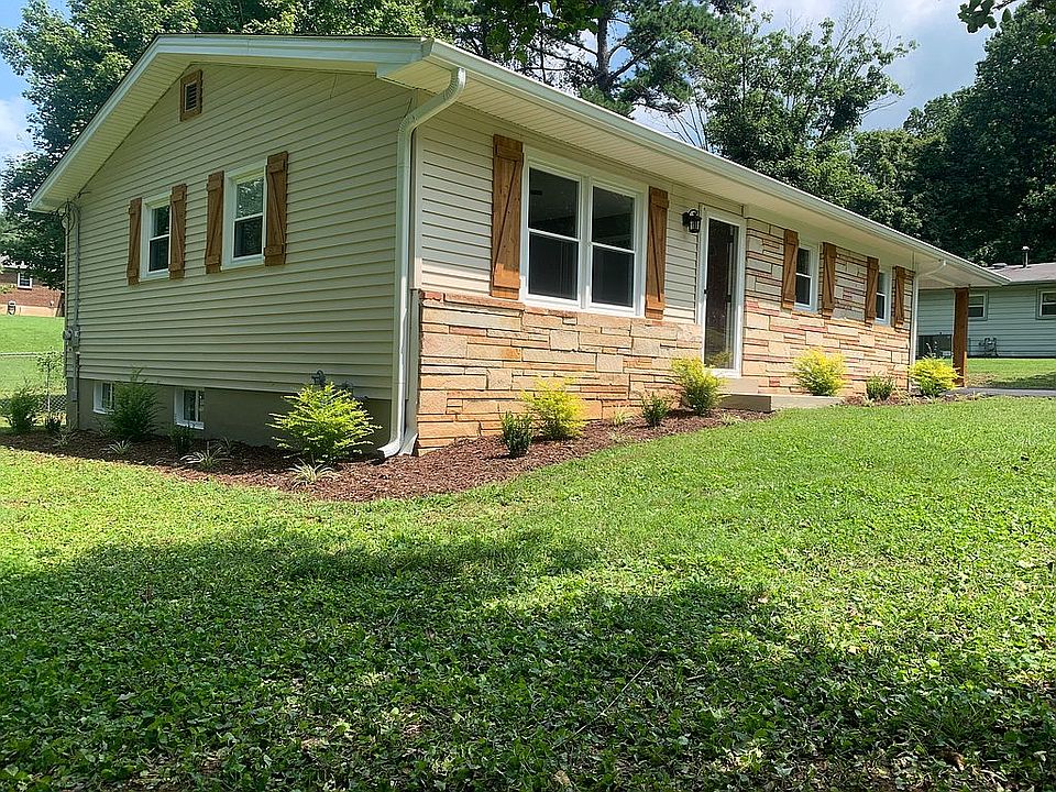 1st image of 130 Cardinal Ct