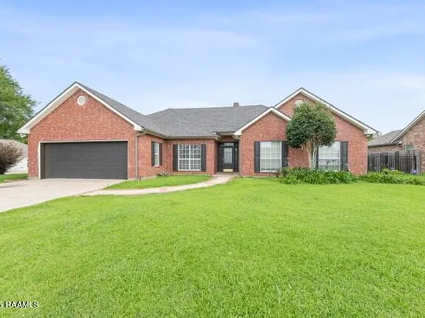 210 Revere Dr, Youngsville, LA 70592