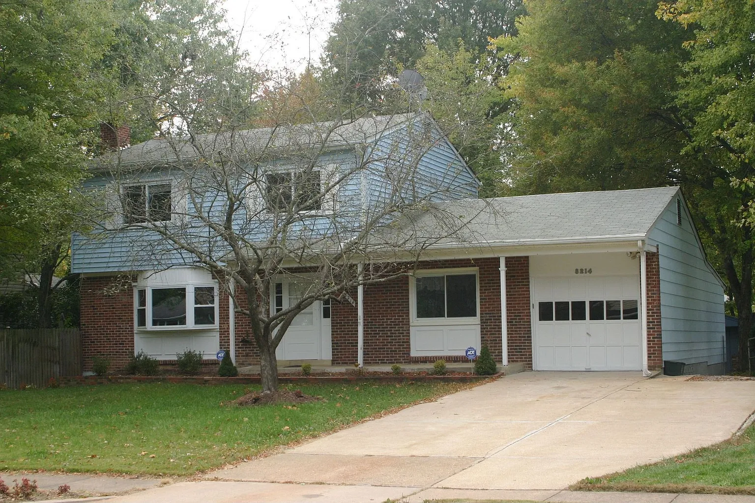 8214 Cooper St photo 1