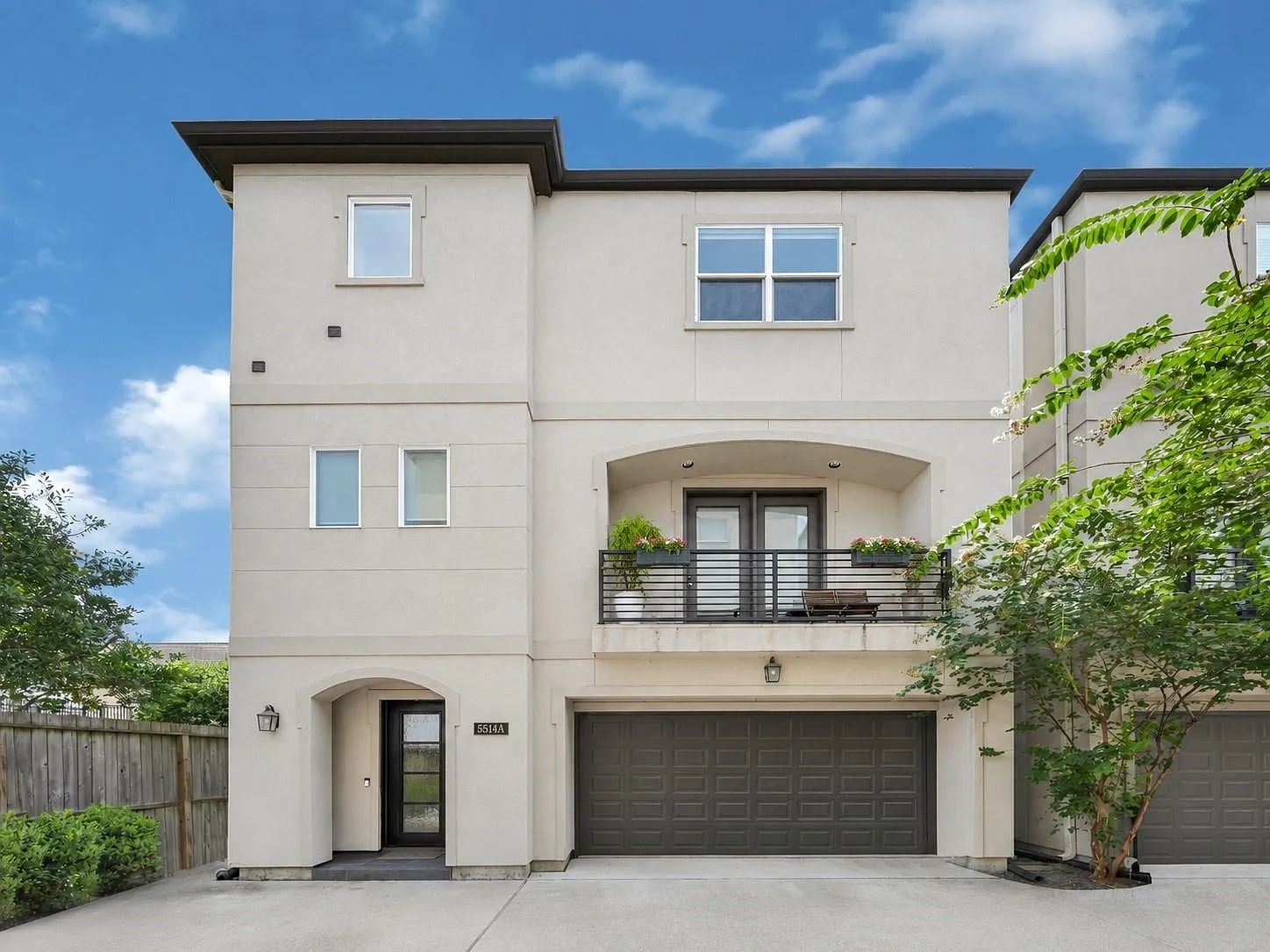 3 bed, 3.5 bath, 2553 sqft, $3,495 — Photo 2