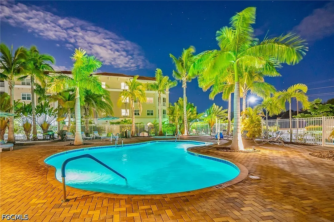 2 bed, 2.0 bath, 1176 sqft, $2,650 — Photo 3