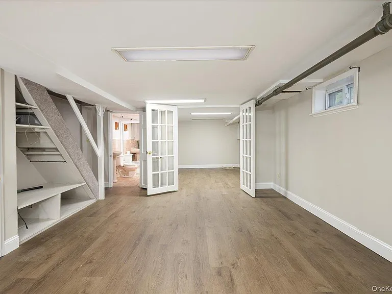 32 Chester Ave — Photo 14