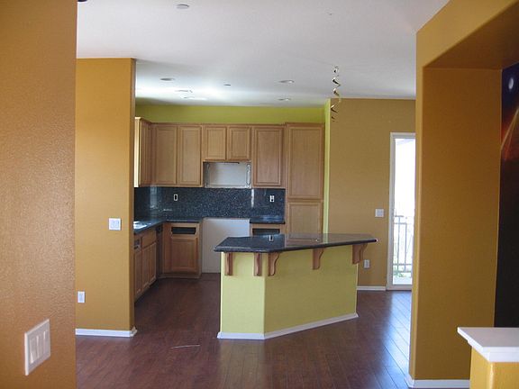 5th image of 26065 Iris Ave Unit C