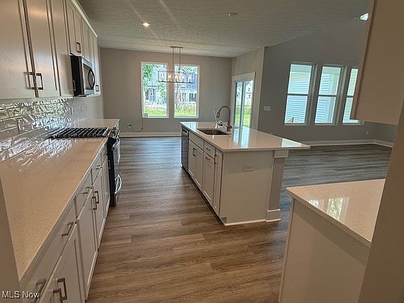 5th image of 29785 Lobello Dr