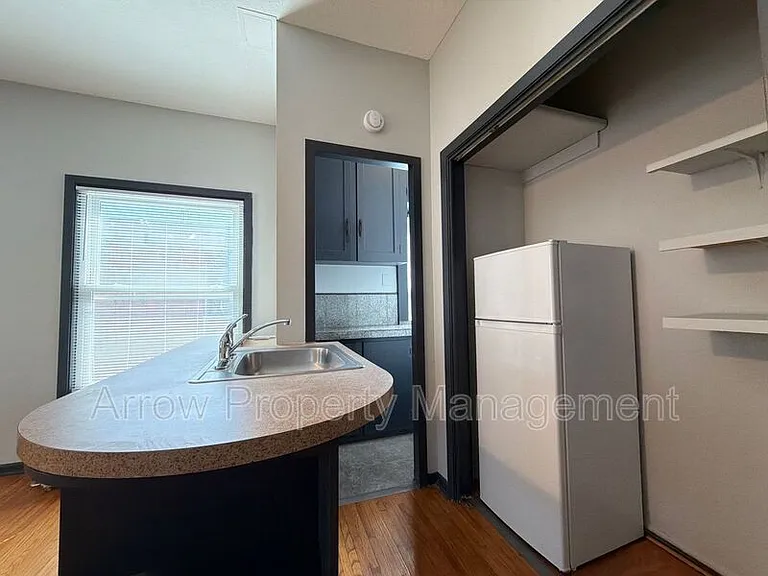 1414 C St #5 — Photo 4