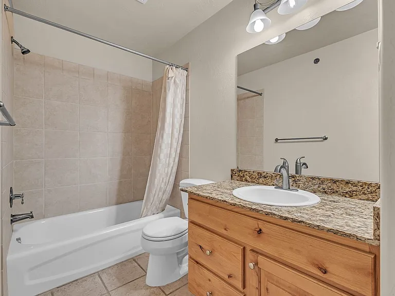 1684 W Fox Hollow Ln #H2 — Photo 15