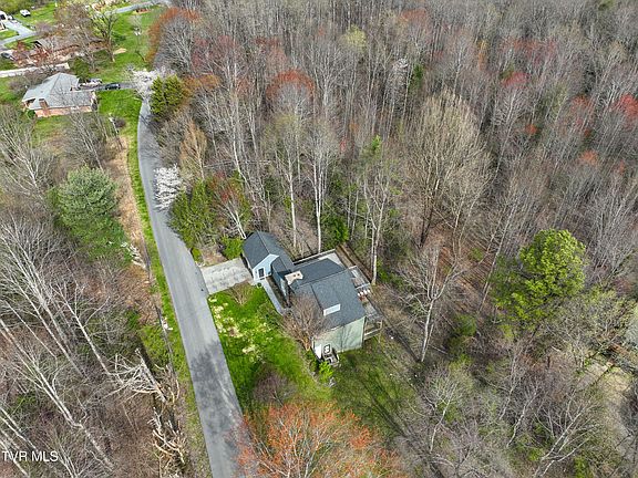 5th image of 531 Terrace Lake Dr