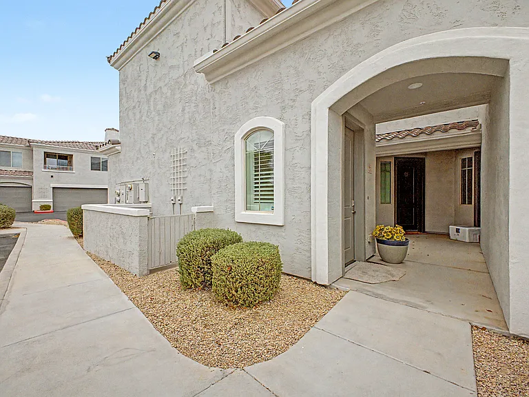 900 S Canal Dr #231 — Photo 2