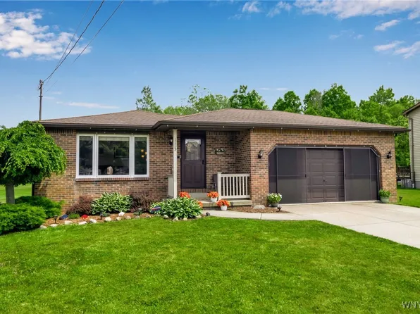 1115 Penora St, Depew, NY 14043