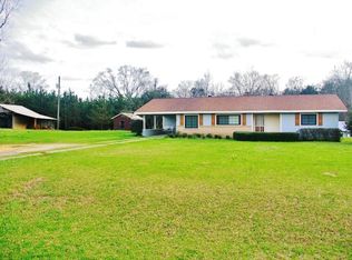 423 Highway 478, Newhebron, MS 39140