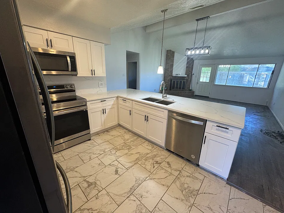 16818 Nina Dr