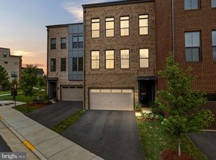 23018 Sullivans Cove Sq, Ashburn, VA