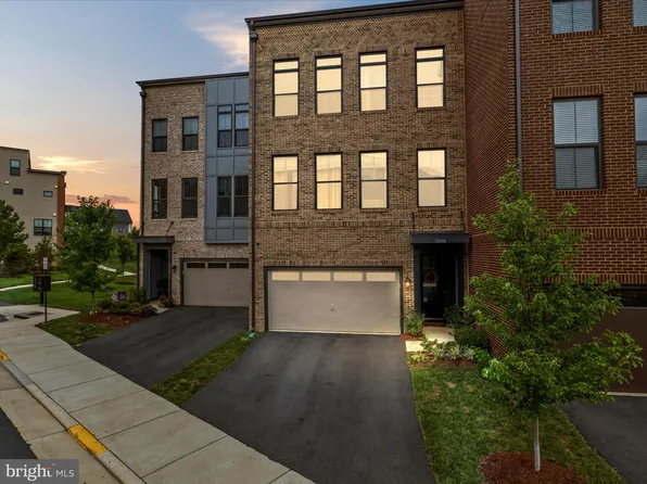 23018 Sullivans Cove Sq, Ashburn, VA 20148