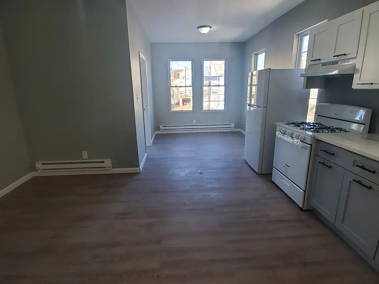 188 Scheerer Ave — Photo 2