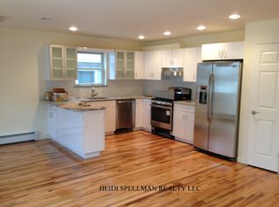 40 Ashwood Rd, Port Washington, NY 11050