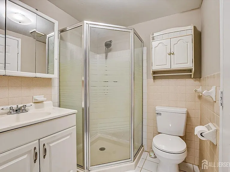 132 Beverly Hill Ter #H — Photo 4