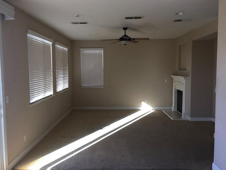 1st image of 1758 Barney Ave