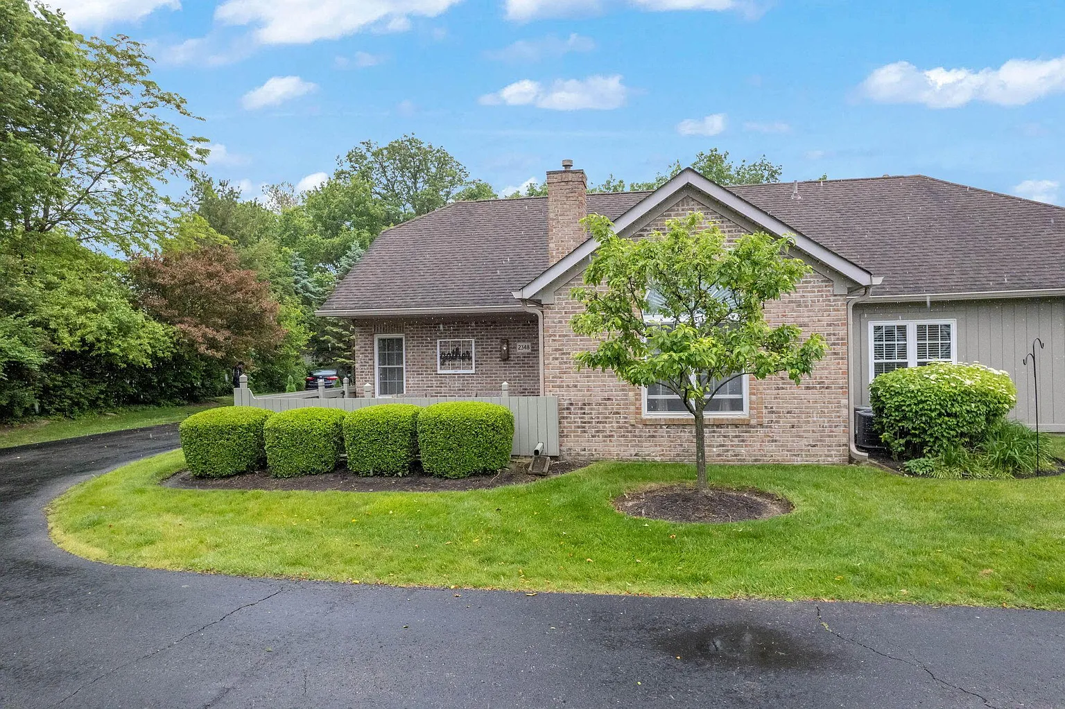 2348 Willowside Ln photo 1