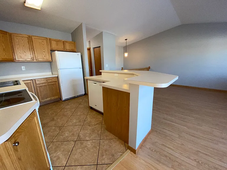 2570 Amber Valley Ct S — Photo 9