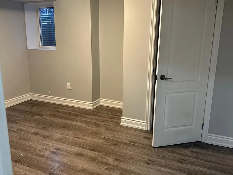 266 Dougall Ave — Photo 15