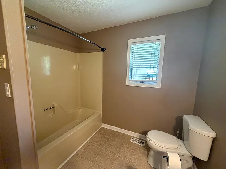 332 Quail Holw — Photo 37