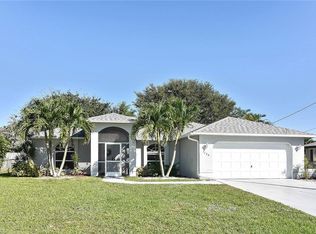 1129 SE 19th Ter, Cape Coral, FL 33990