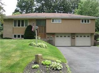 505 Pin Oak Dr, Glenshaw, PA 15116