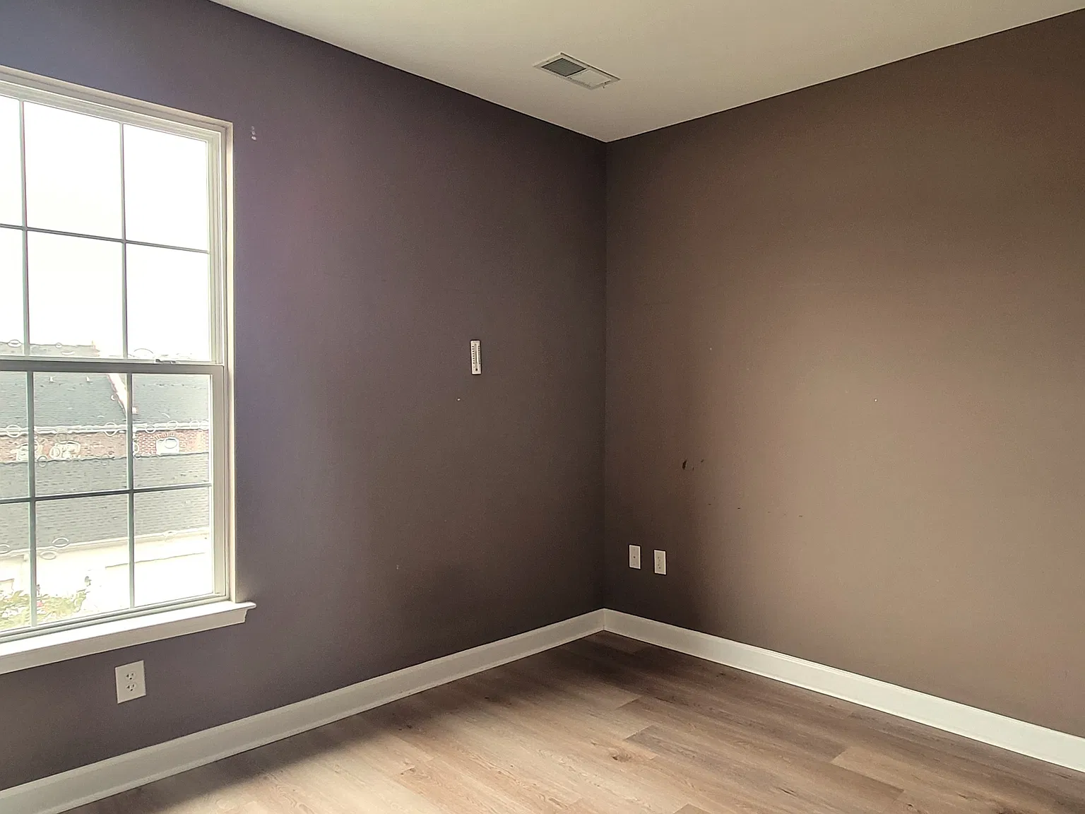 3578 Saint James Avenue - Upsta... — Photo 4