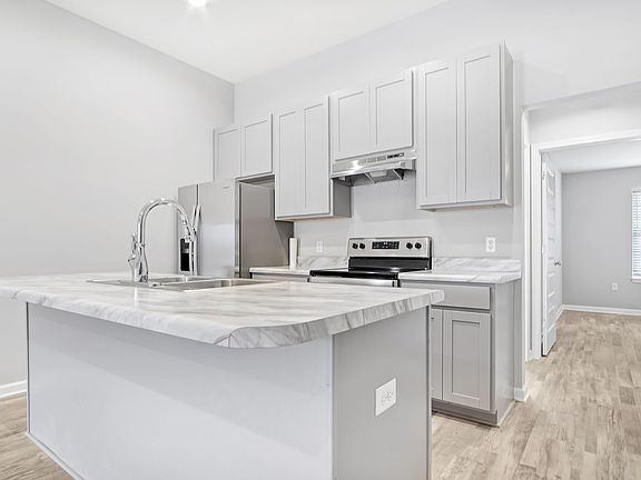 3rd image of 2722 S Largo Ave