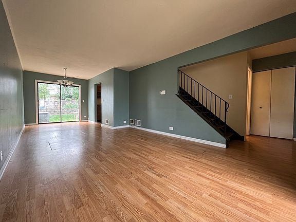 2nd image of 318 Clearwater Ln #318