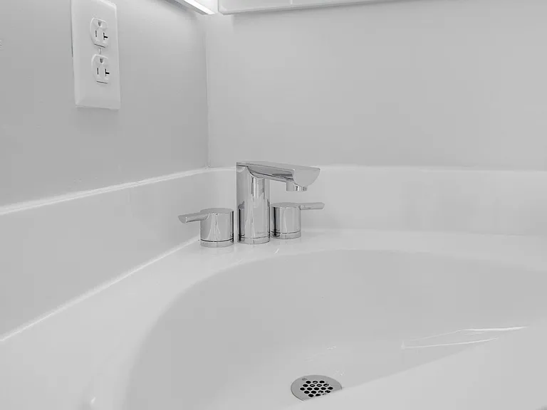 504 Stewart Ave — Photo 294
