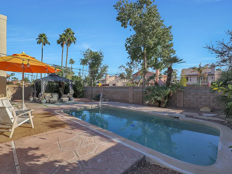1325 E San Angelo Ave — Photo 20