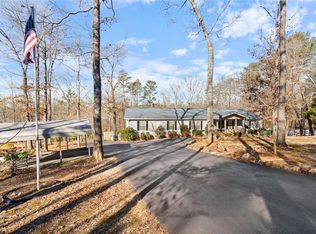 160 Peaceful Stream Trl, Cleveland, GA 30528
