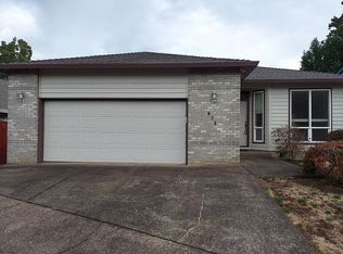 872 SE 66th Ct, Hillsboro, OR 97123