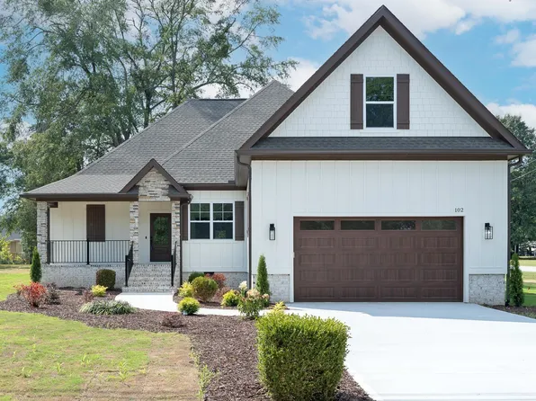 102 Sunshine Dr, Simpsonville, SC 29681