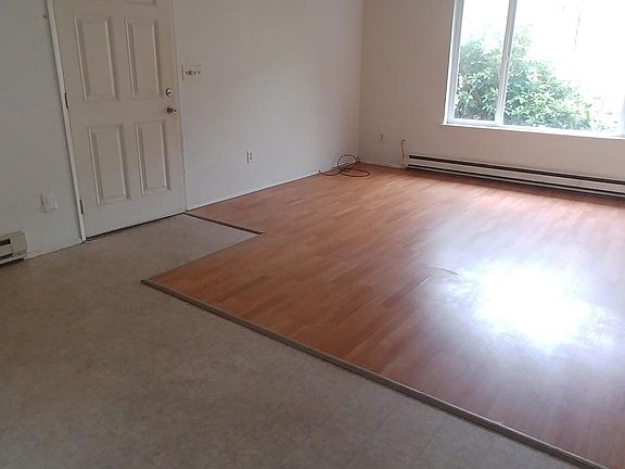 5th image of 812 Minard Ave NW Unit 2