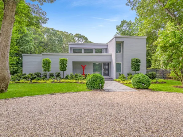 6 Hedges Banks Dr, East Hampton, NY 11937