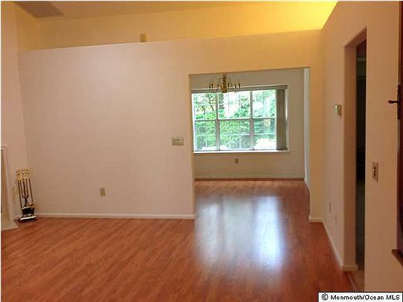4th image of 1197 Thornbury Lane #A